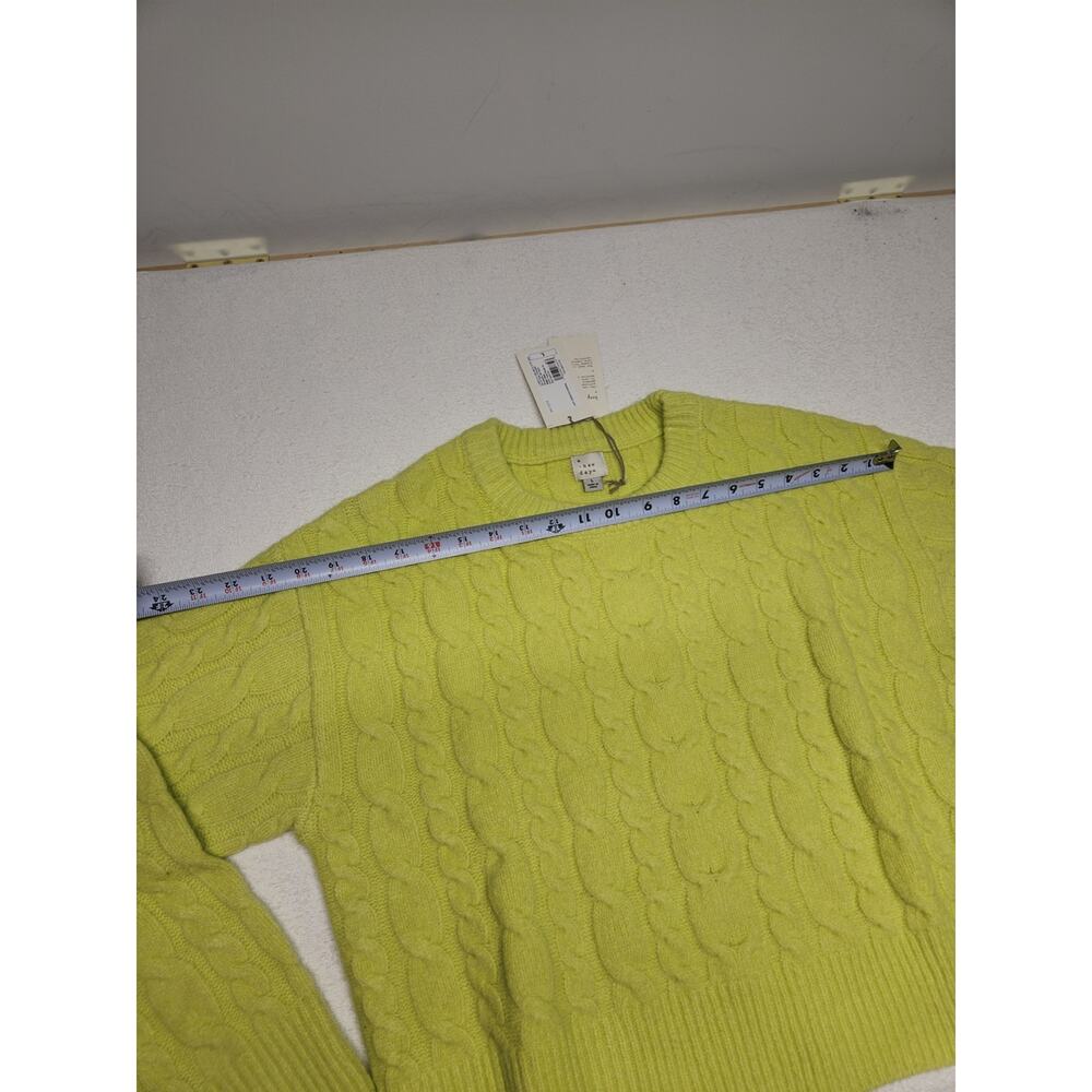 Cable Knit Crewneck Sweater in Lime Green A100 - Picture 7 of 11